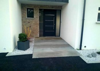 Entrée en dallage